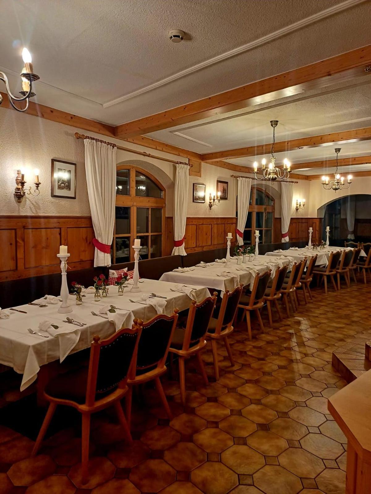 Hotel Restaurant Liesele Sonne 장크트 리온하드 임 피츠탈 외부 사진